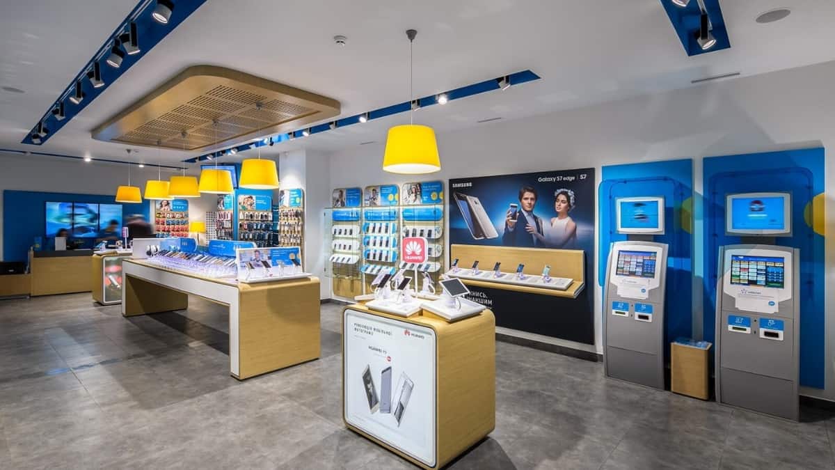 electronic_showroom_interion_design